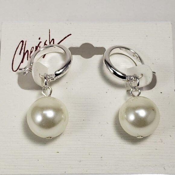 Women's Stylish Polished Silver tone Drop Dangle Design Beaded Leverbak Earrings - Picture 4 of 4